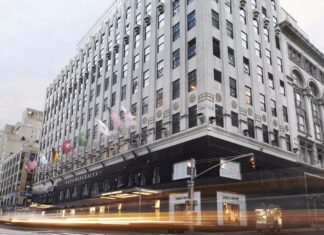 Does Bloomingdales Give Free Perfume Samples in 2026 Complete Store Guide free bloomingdales fragrance samples