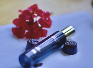 Zara Hypnotic Vanilla Review and Skin Scent Comparison with Flora by Gucci is Zara Hypnotic Vanilla a skin scent