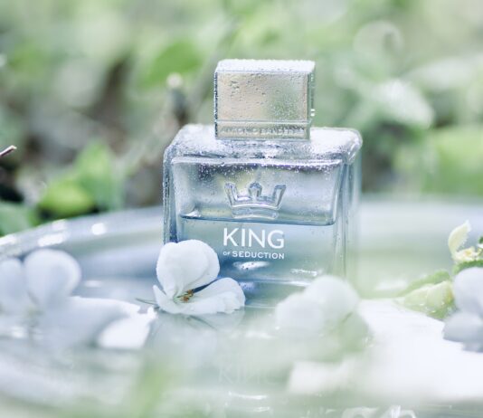 King of Seduction by Antonio Banderas on Skin: Marine Spices, Clean Masculine Desire and Hidden Sweetness clean masculine skin scent