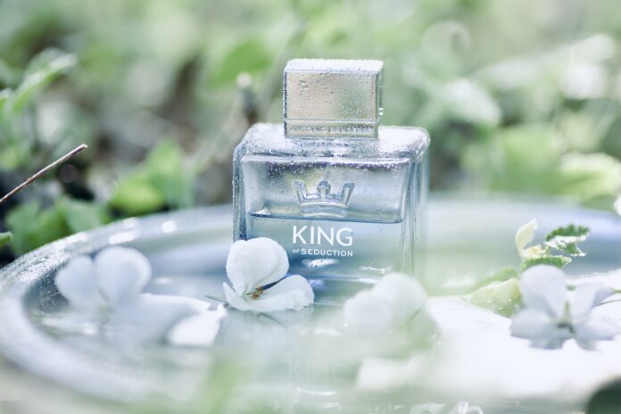 clean masculine skin scent